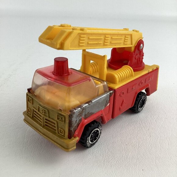 Tonka Fire Department Truck Vintage Diecast Vehicle Hook & Ladder Firetruck Toy - Picture 1 of 7